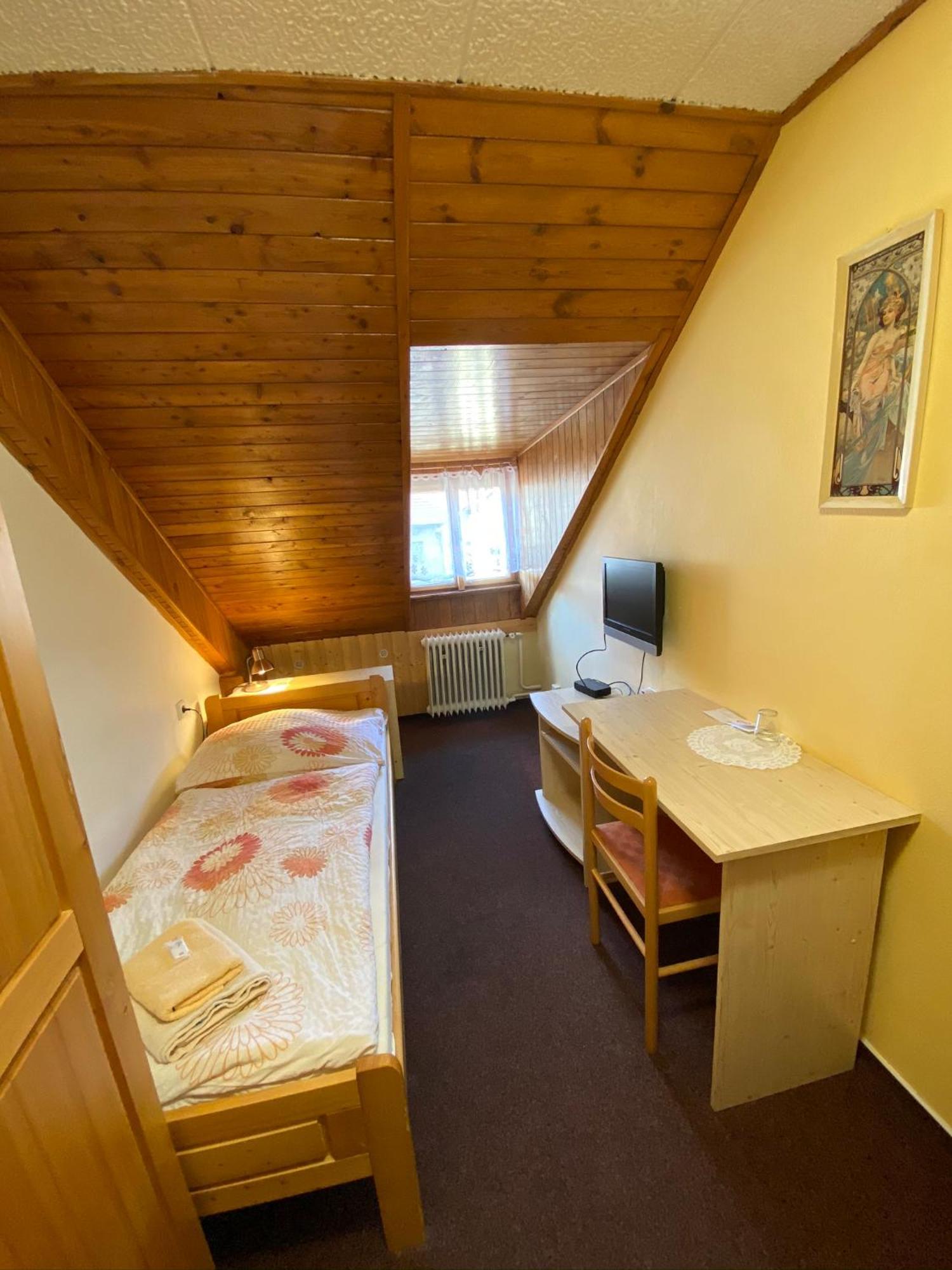 Dalmo Hotell Sedlec-Prcice Eksteriør bilde